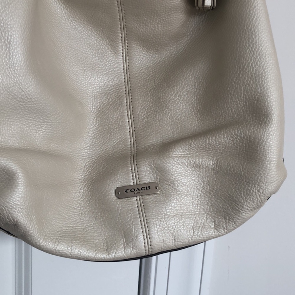 Coach purse - Picture 2 of 8